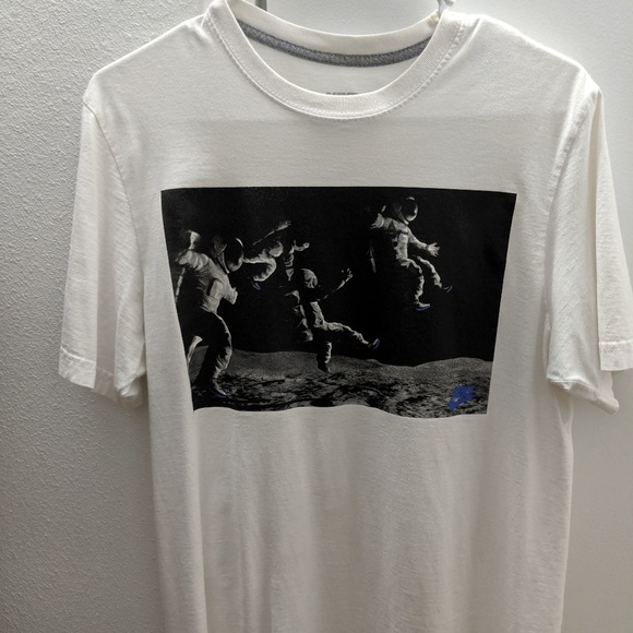 nike men tshirt